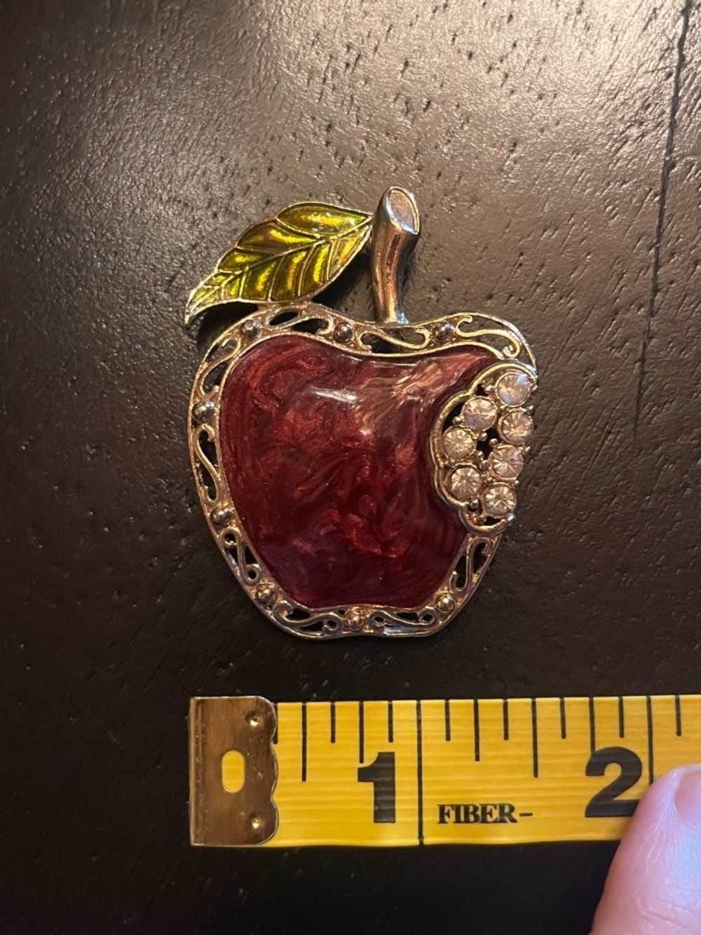 Red Apple Enamel & Crystal Brooch - Picture 4 of 5